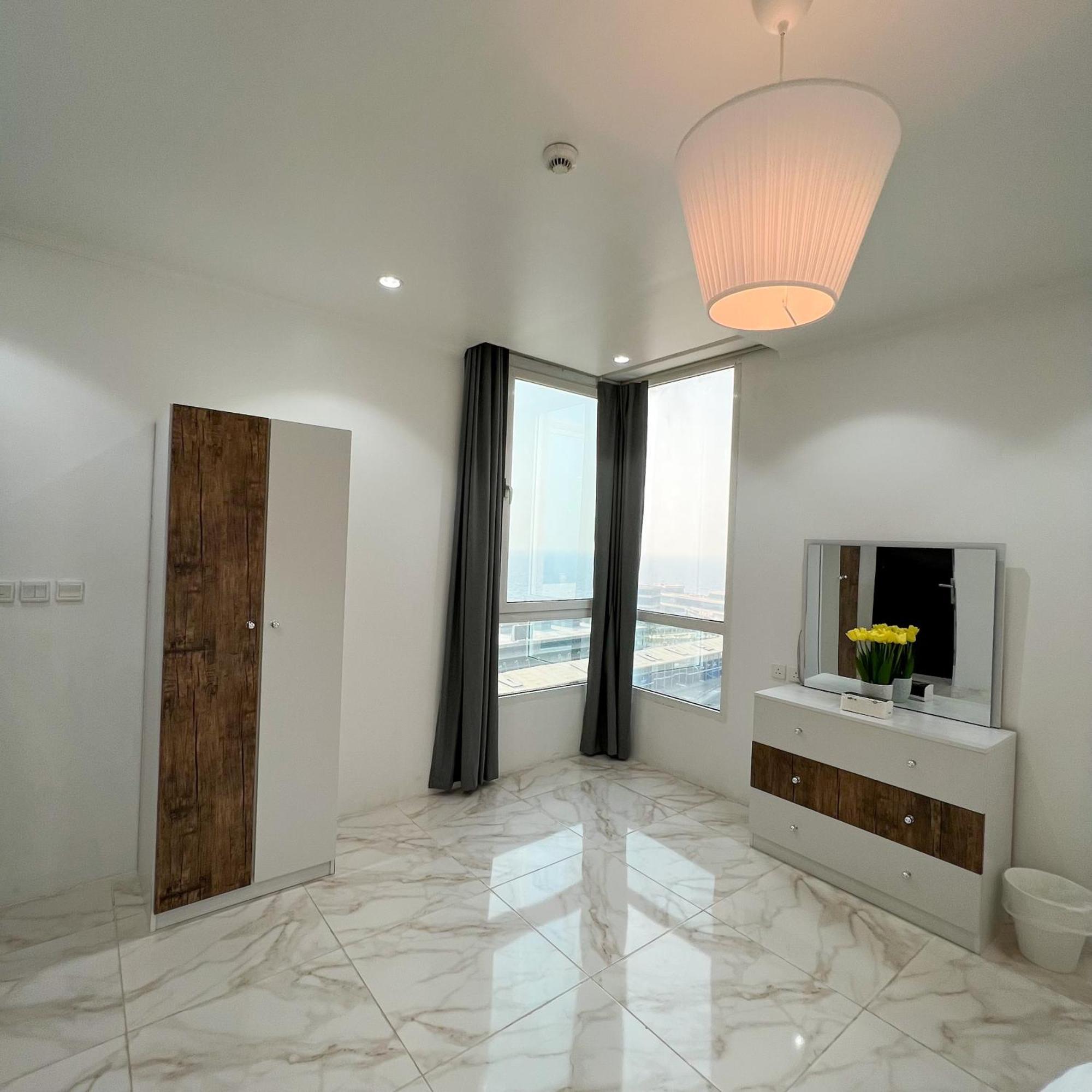Almasarat Tower Sea View Apartment Джеда Екстериор снимка