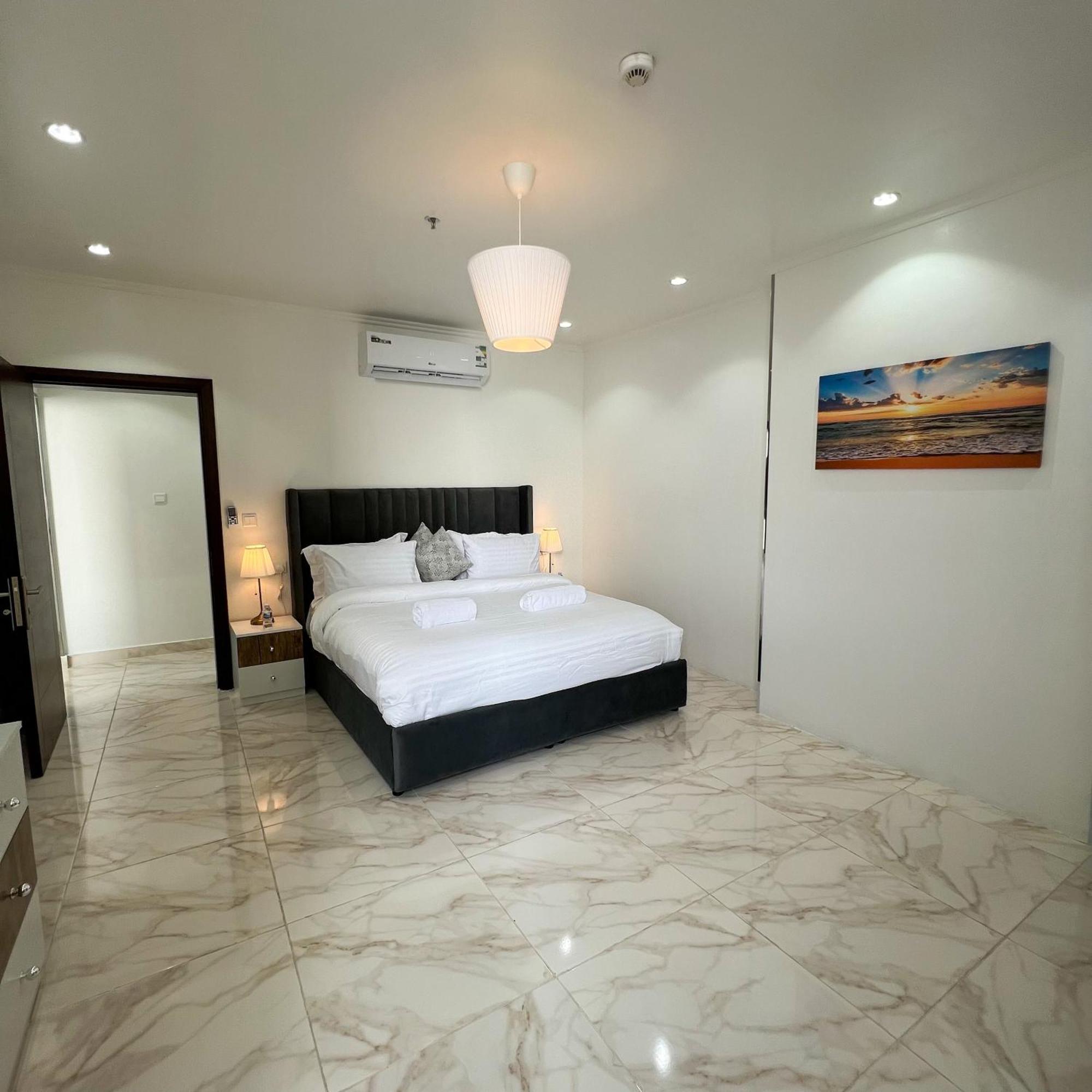 Almasarat Tower Sea View Apartment Джеда Екстериор снимка