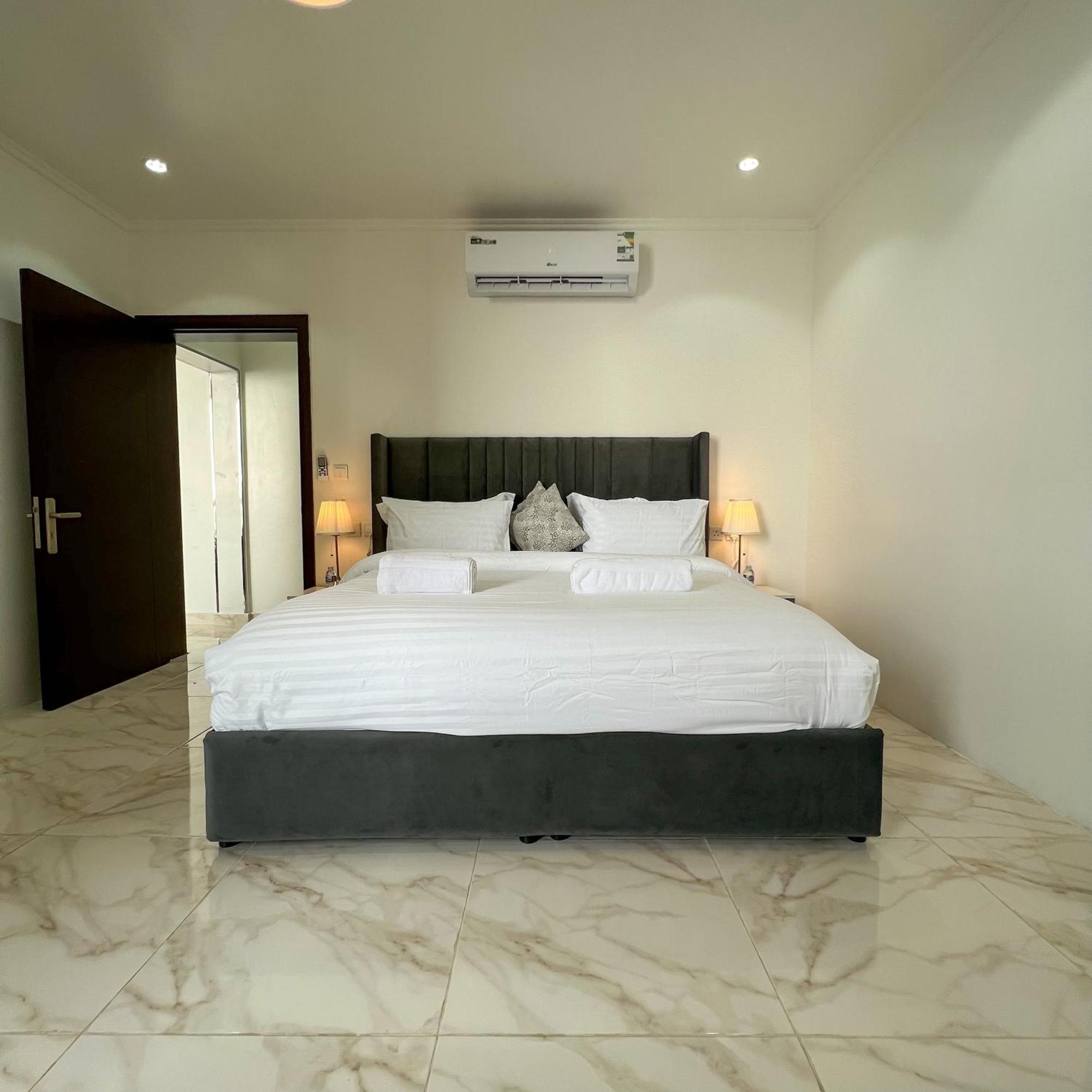 Almasarat Tower Sea View Apartment Джеда Екстериор снимка