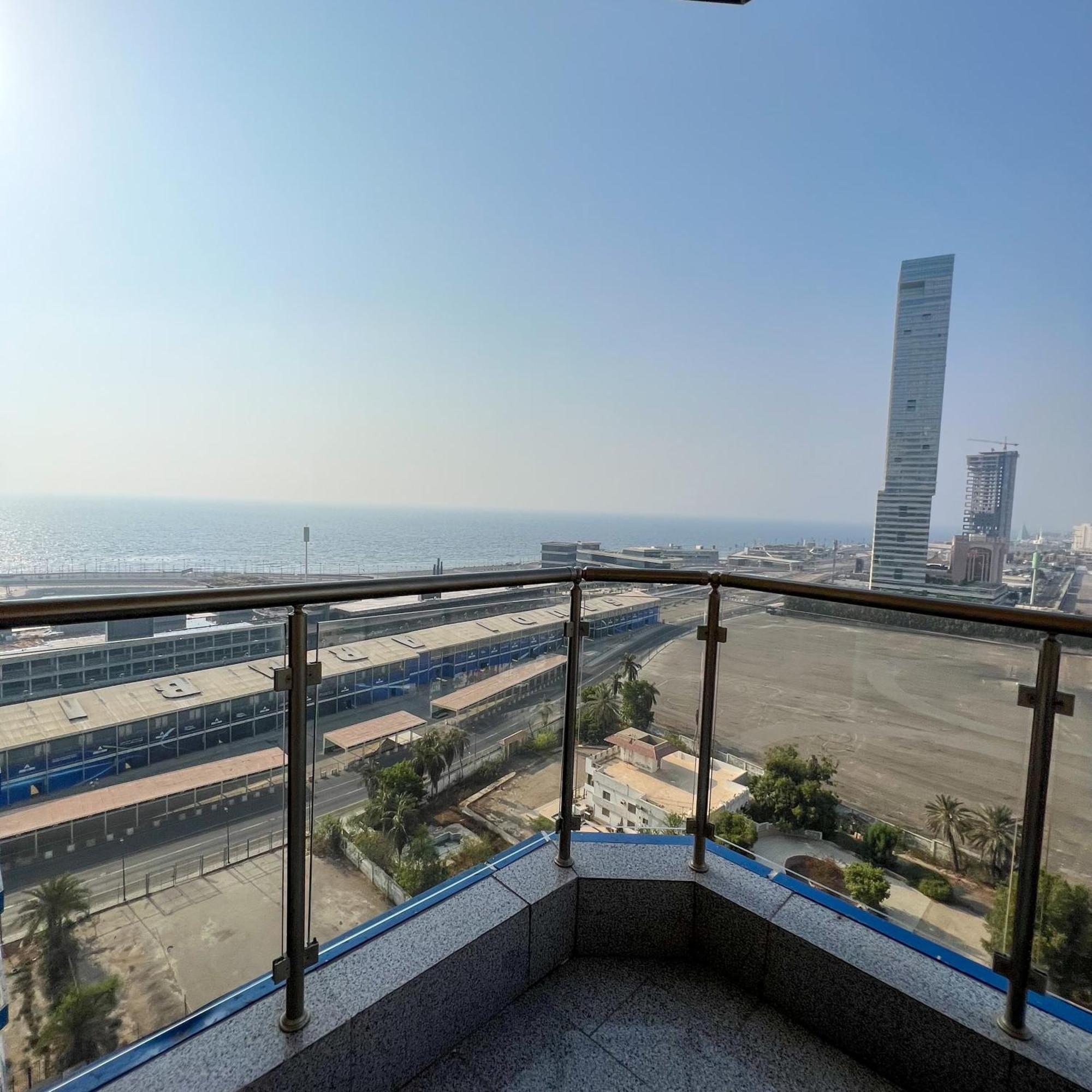 Almasarat Tower Sea View Apartment Джеда Екстериор снимка