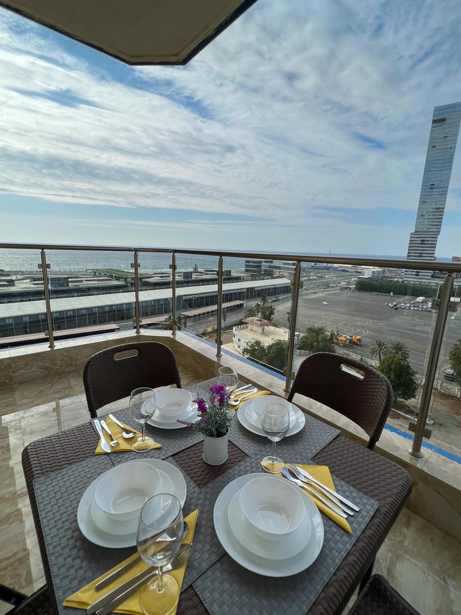 Almasarat Tower Sea View Apartment Джеда Екстериор снимка