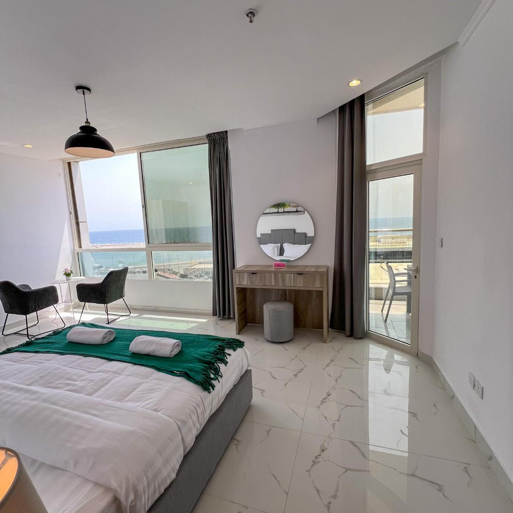 Almasarat Tower Sea View Apartment Джеда Екстериор снимка