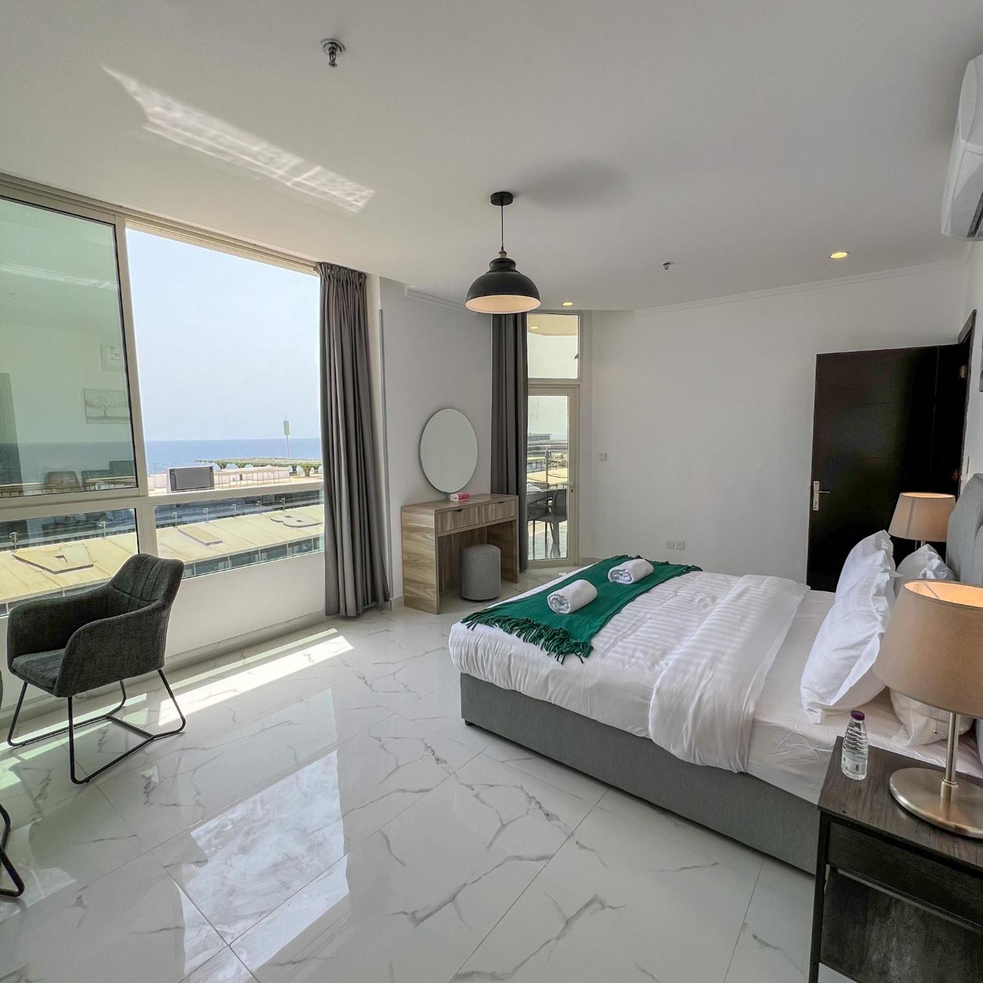Almasarat Tower Sea View Apartment Джеда Екстериор снимка
