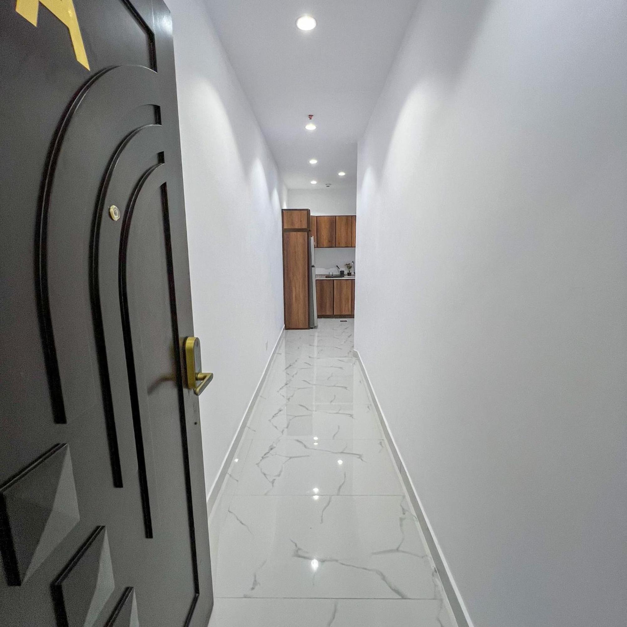 Almasarat Tower Sea View Apartment Джеда Екстериор снимка