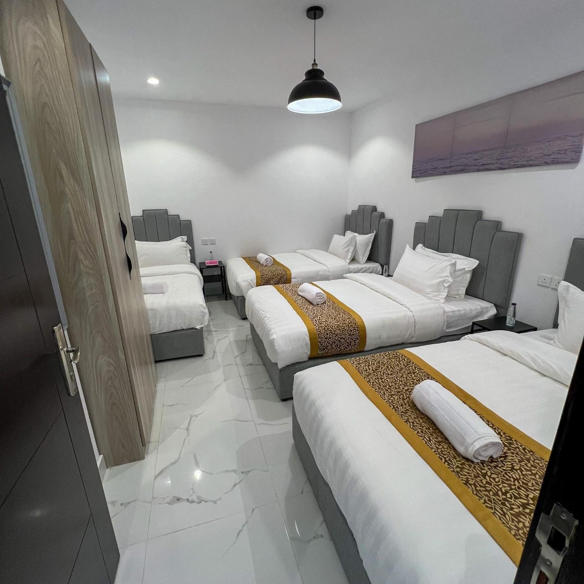 Almasarat Tower Sea View Apartment Джеда Екстериор снимка