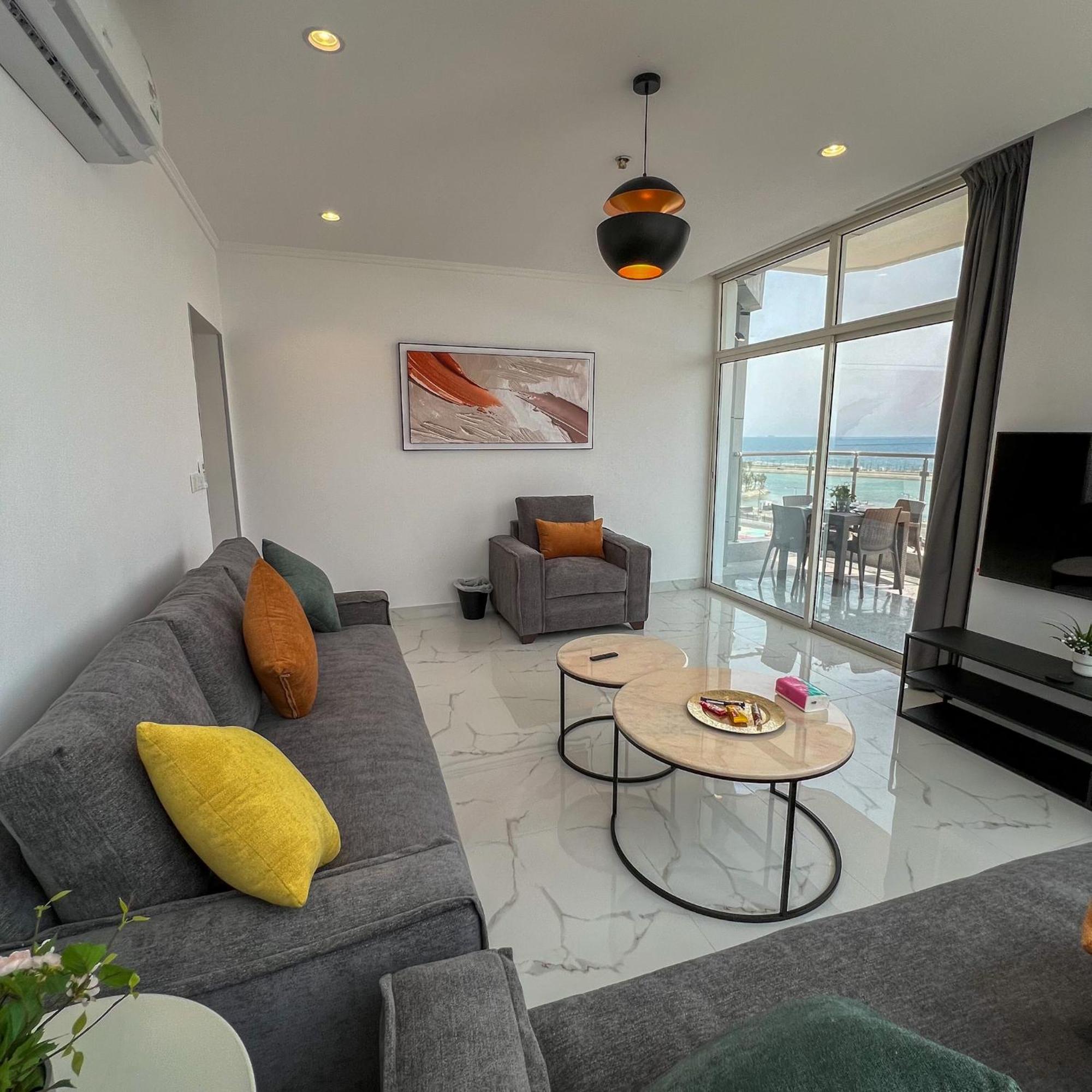 Almasarat Tower Sea View Apartment Джеда Екстериор снимка